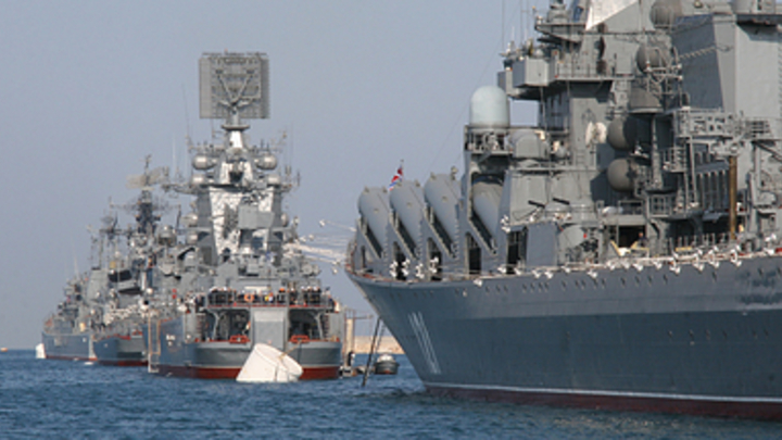 В Минобороны России призвали не верить сплетням о смене командующего ЧФ