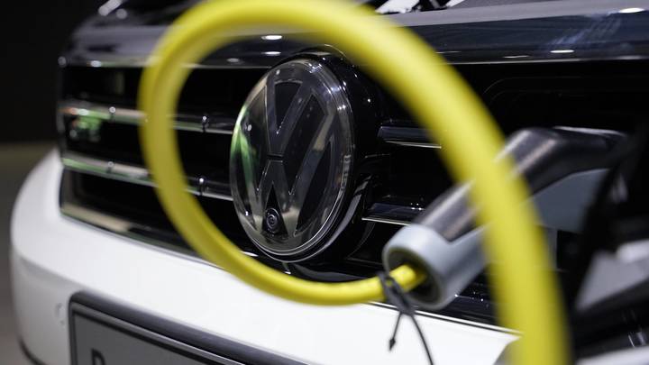 Продажа русских активов Volkswagen завершена: Новый владелец получил все акции