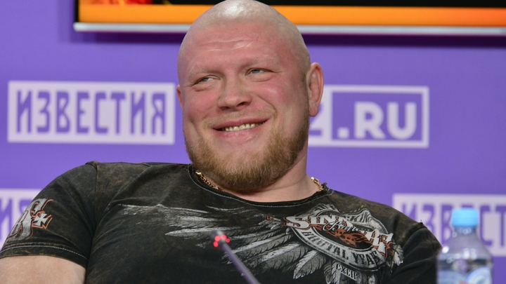 Бойца ММА Максима Новоселова приговорили к пяти годам колонии за изнасилование студентки