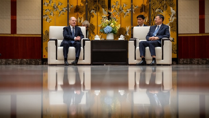 Лучше бы Шольц остался дома: Германию публично унизили в Китае