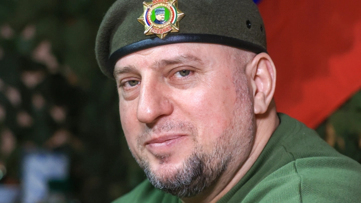 Прямой вызов: Алаудинов пригласил критиков в зону СВО