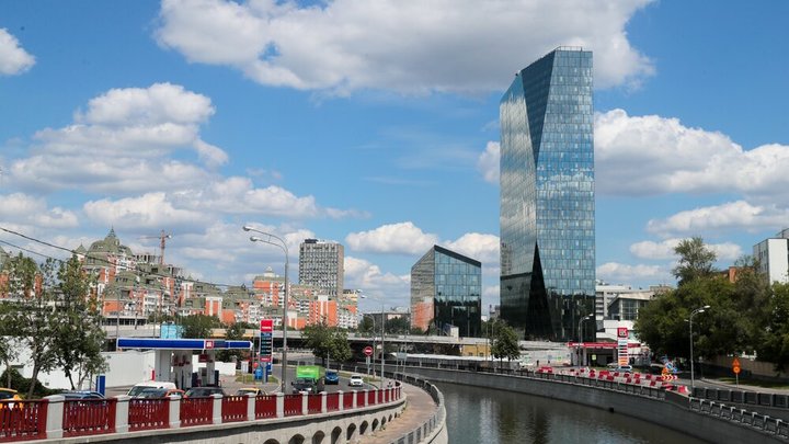 Отрастить яйца и жить с этим. Новое предложение от готовой уничтожить Москву правнучки Чкалова