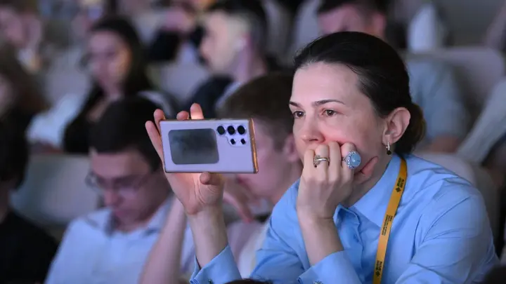 Глава ВЦИОМ: Люди растеряны из-за сбоев связи и теряются в догадках об их причинах