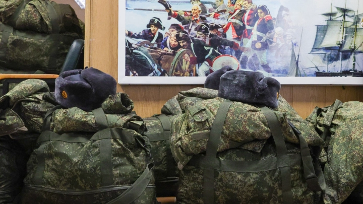 Теперь круглогодично? Госдума приняла закон о новых сроках призыва