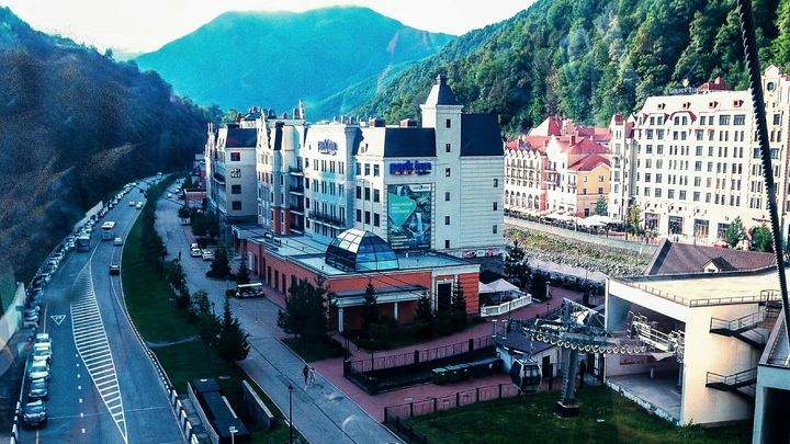 16-летней девушке из Копейска вспороло живот винтом катера на пляже Сочи