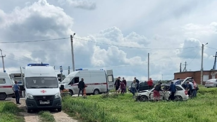 Машина под Новосибирском слетела в кювет: водитель погиб