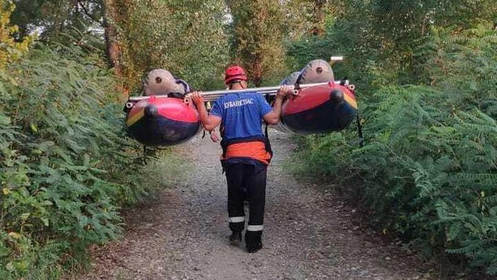 Спасатели вытащили из реки Лабы 17-летнего парня