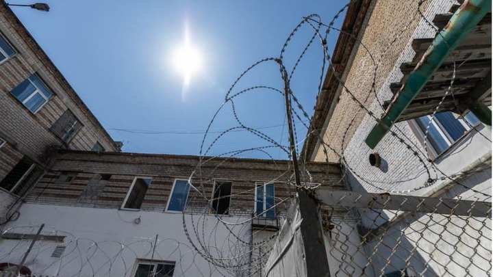 В Челябинске будут судить экс-начальника колонии за наркотики