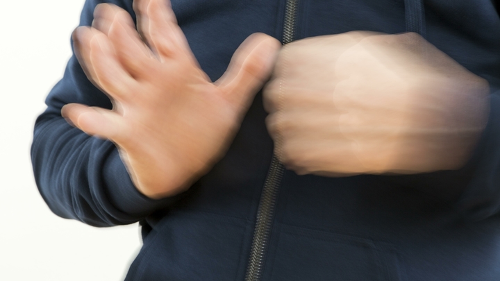 В Краснодаре мужчина избил посетителя бара Frank by Баста