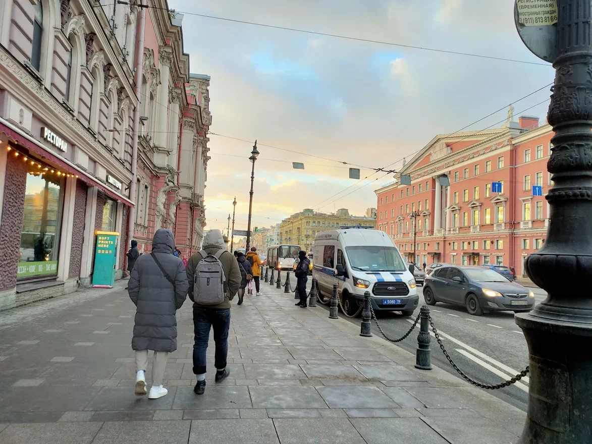 Из-за шутки петербуржца в Невском районе эвакуировали целый дом