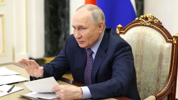 Путин поручил ввести в школах «ДНК России»: что будут проходить дети