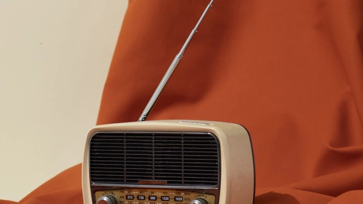 Жужжалка на фоне атаки по кабмину Украины вышла в эфир: Кто пойдёт в ларёк из отеля?