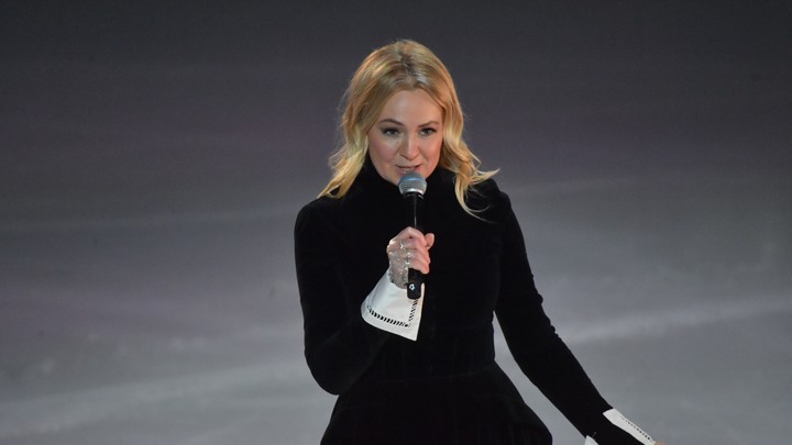 Монетизация ZOV: Вслед за Киркоровым перья бойцам предложила Яна Рудковская