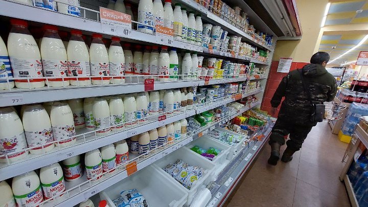 Минсельхоз Кузбасса объяснил подорожание молока почти до 100 рублей