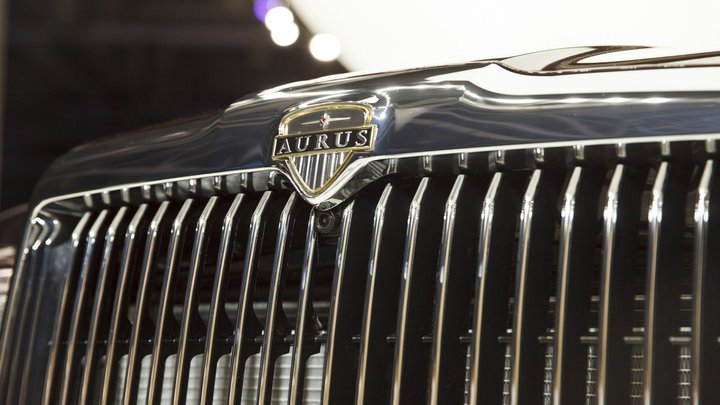 Российский автопром действительно жив: Московский автосалон «захватил» проект «Кортеж»