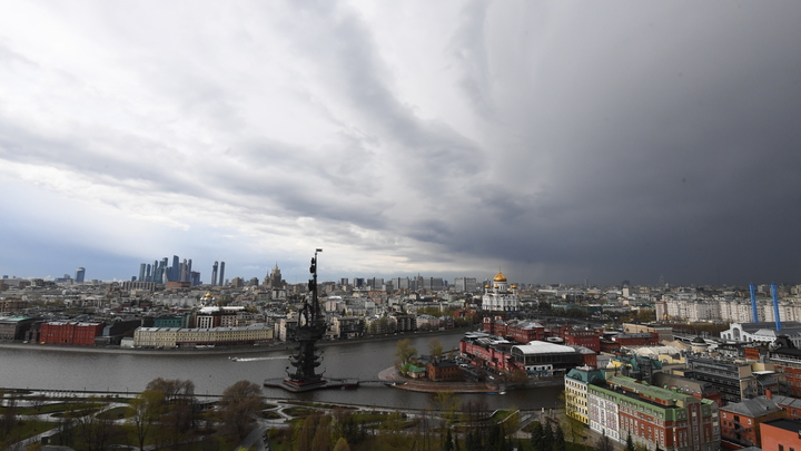 В Москве водитель врезался в уникальный храм