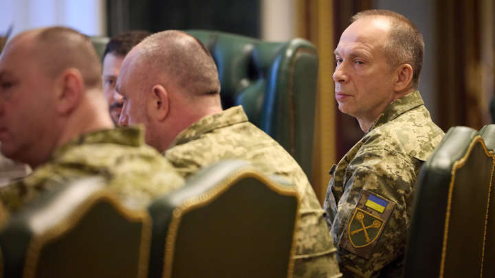 Главком ВСУ Сырский провёл совещание с военными в Курской и Сумской областях