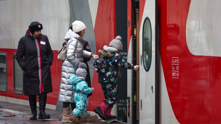 Я думала, неприятная часть закончена, но мамаша достала горшок: Девушка описала свою самую отвратительную поездку на поезде