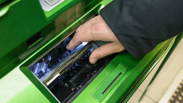 400 атак всего за месяц: Названа новая схема мошенников с использованием NFC-чипа