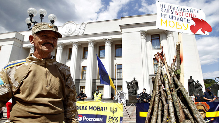 Без вины виноватый. Украинский футболист пострадал за русский язык
