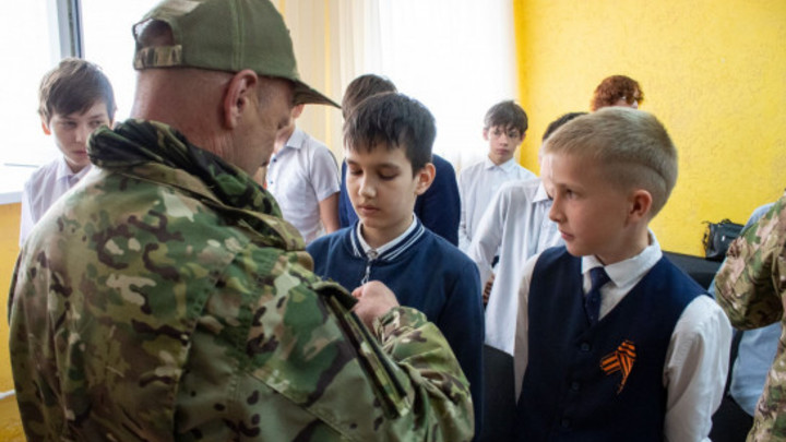 Участник СВО организовал детский патриотический клуб в Новосибирской области