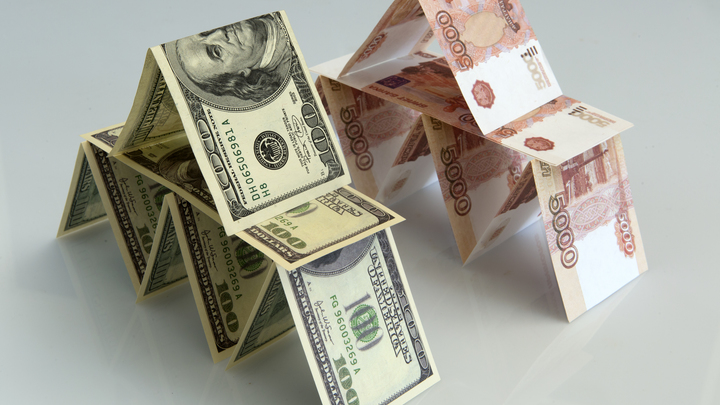 Доллар за 250 рублей - реальность? Предсказавший два кризиса аналитик заявил о крахе экономик