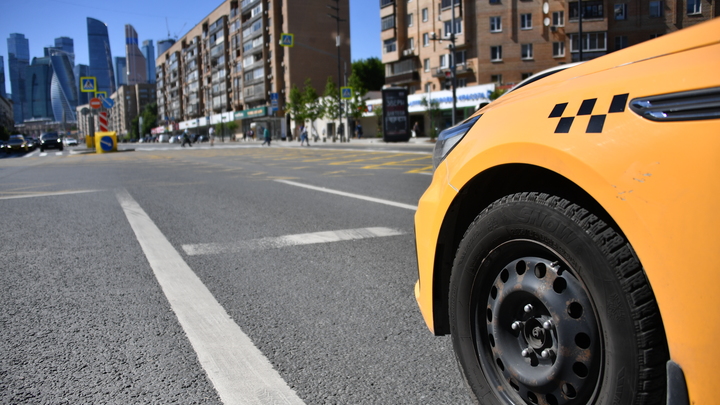 Такси не вызвать. У Яндекс Go и Uber произошёл крупный сбой