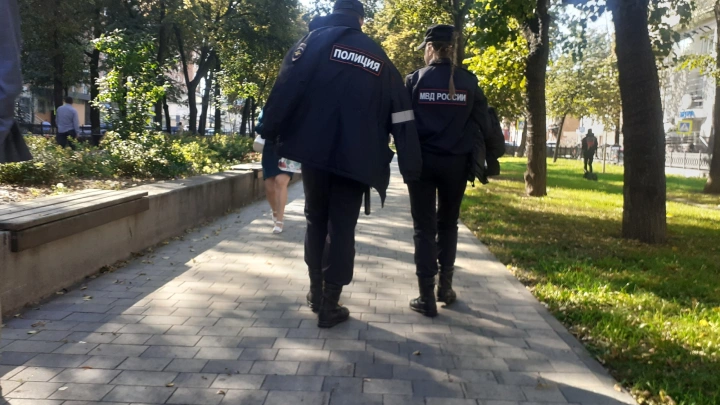 В Госдуме предлагают не брать на службу в полицию вчерашних иностранцев: Что изменит новый закон