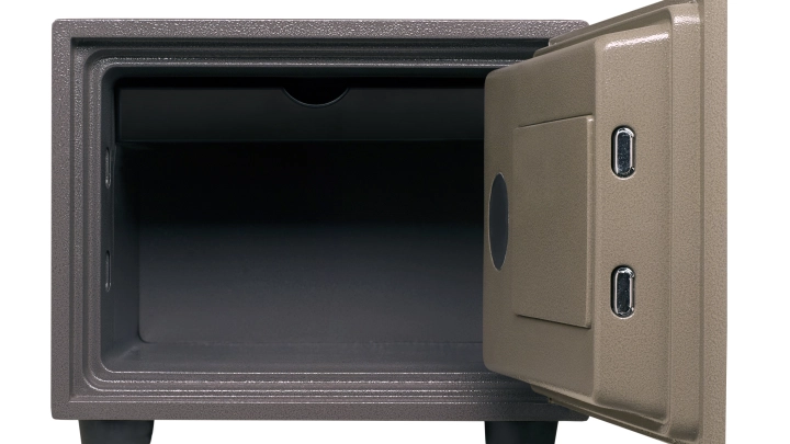 В банке Болгарии сгорело 15 тысяч евро из-за нафталина в сейфе