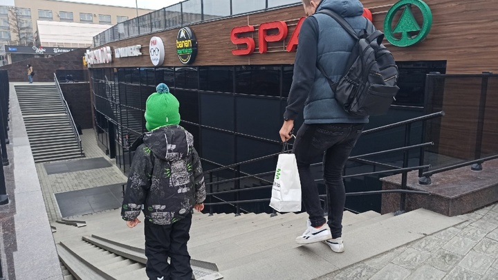 В Челябинске отец в -30 потерял 6-летнего ребёнка на парковке