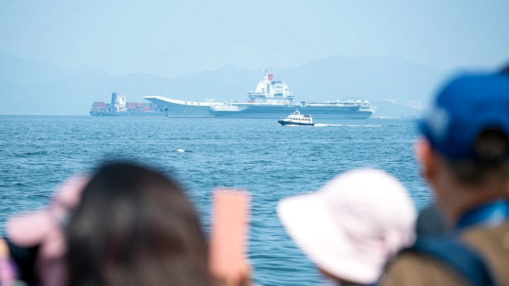 Китайский авианосец в Тайваньском проливе: Минобороны КНР выступило с жёстким заявлением