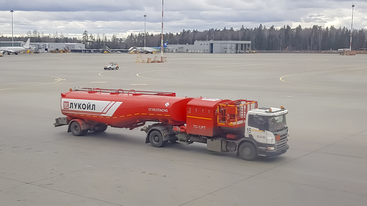 В ЛУКОЙЛе объяснили, с чем связан дефицит бензина на АЗС: Виноват курортный сезон
