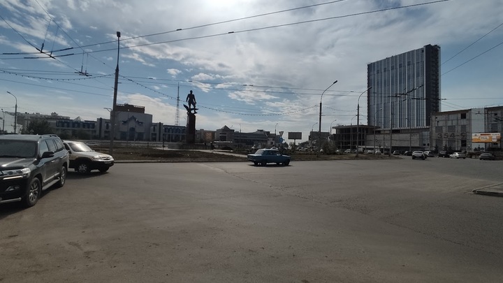 Озеленение площади Карла Маркса в Новосибирске близится к завершению