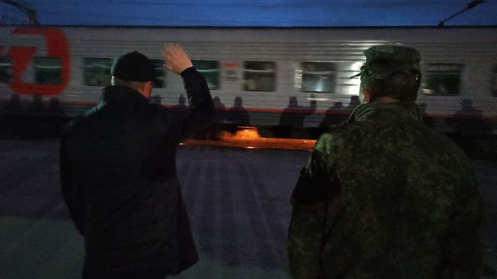 Из Новосибирска в зону СВО отправили второй эшелон с мобилизованными сибиряками