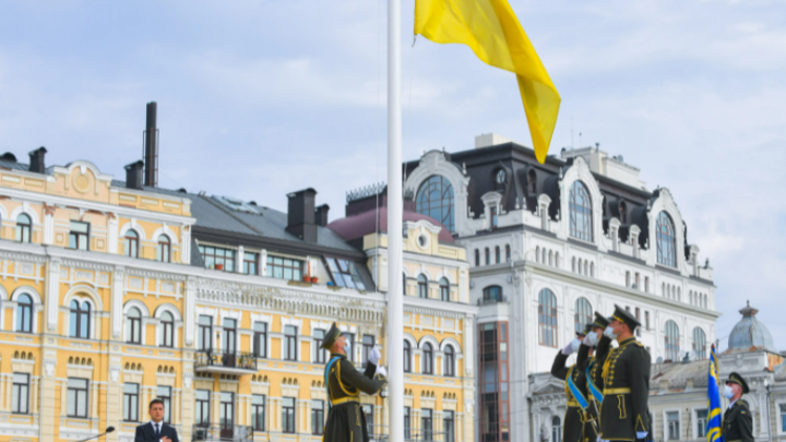 Москва потребовала от Киева извинений за атаку радикалов на генконсульство России