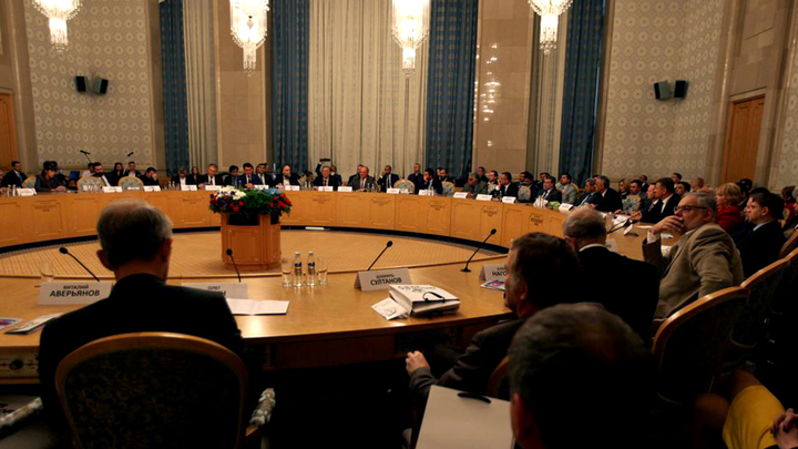 Москва - Баку: разведка строем