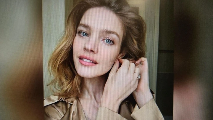 Наталья Водянова станет мамой в шестой раз: Первое беременное фото в Vogue