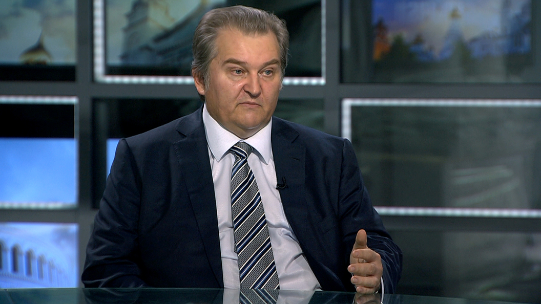 Михаил Емельянов: Нужна сильная оппозиция, но компрадорам места быть не должно Михаил Емельянов: Нужна сильная оппозиция, но компрадорам места быть не должно