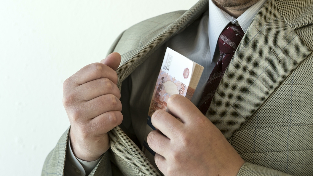 Управляющих полковника Захарченко сократили из МВД Управляющих полковника Захарченко сократили из МВД