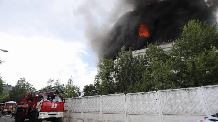 Два человека погибли во время пожара в НИИ «Платан»