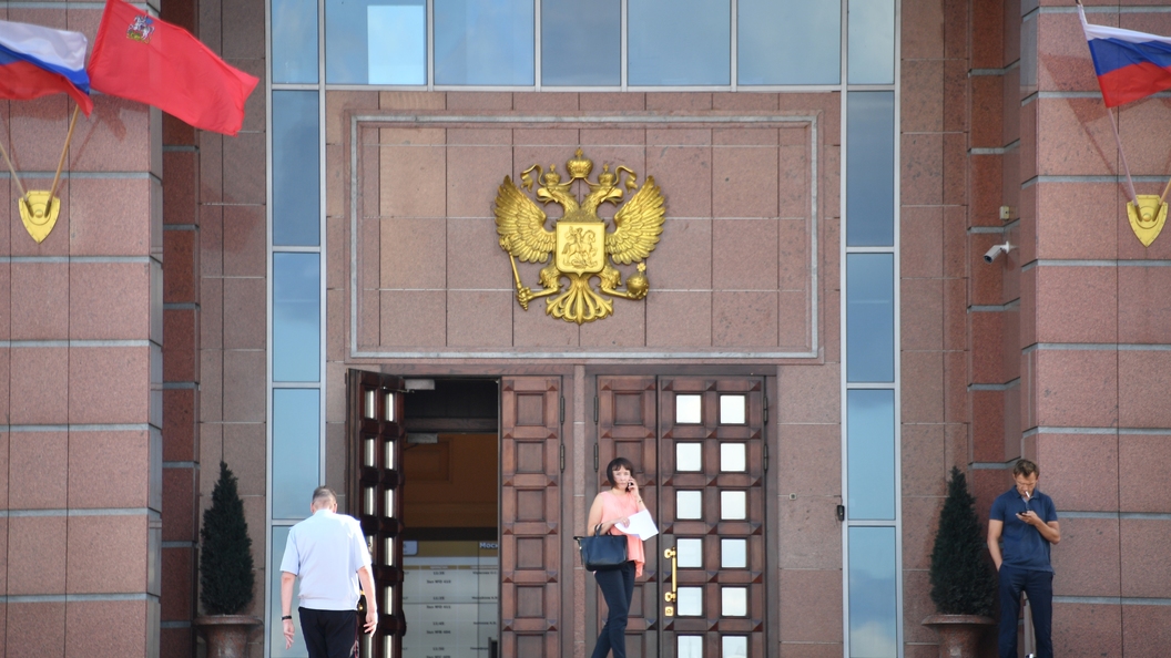 Прокурор назвал мать полковника Захарченко старухой-процентщицей из романа Достоевского Прокурор назвал мать полковника Захарченко старухой-процентщицей из романа Достоевского