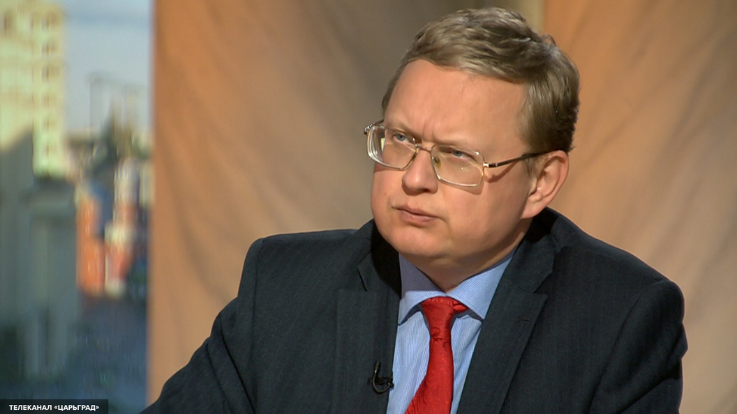 Михаил Делягин назвал грабежом закон о заморозке пенсий Михаил Делягин назвал грабежом закон о заморозке пенсий