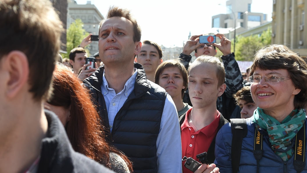 Навальный похвалился, что голосование на пляже поможет стать ему кандидатом Навальный похвалился, что голосование на пляже поможет стать ему кандидатом