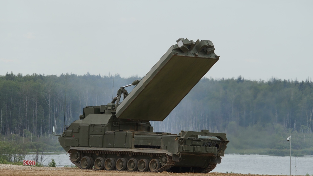 Дивизион С-400 Триумф встал на защиту крымского неба Дивизион С-400 Триумф встал на защиту крымского неба