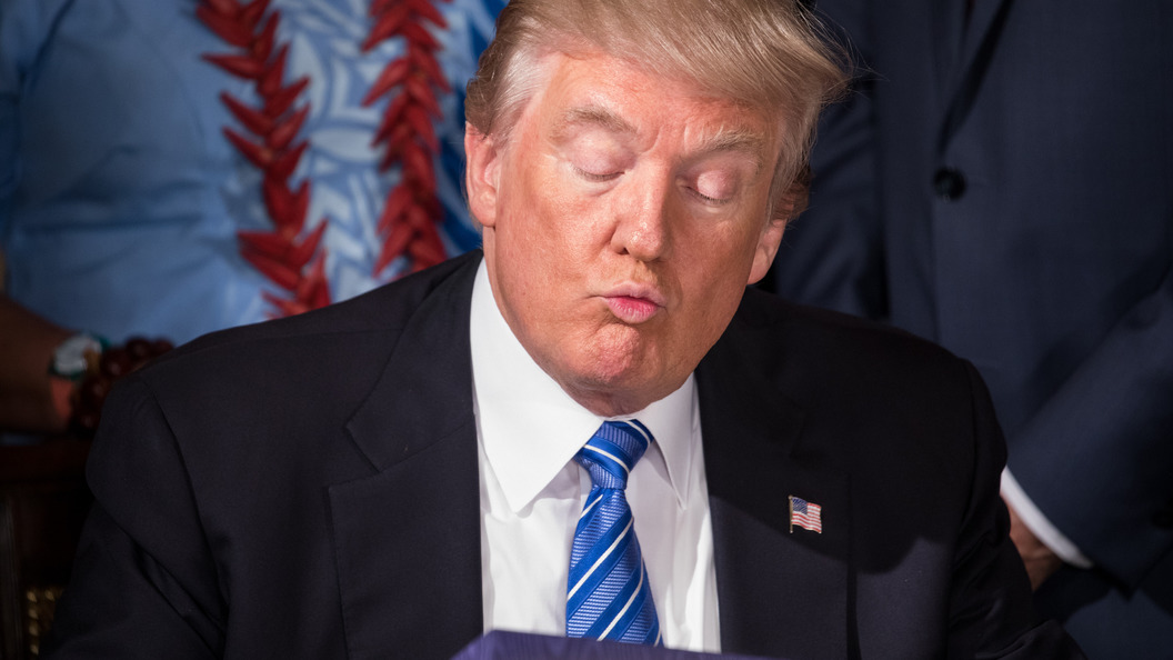 Военные в США умоляют ограничить право Трампа на использование ядерной кнопки Военные в США умоляют ограничить право Трампа на использование ядерной кнопки