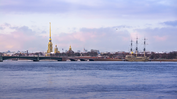 Петербургский мост глупости зафиксировал аварию юбилейного автомобиля