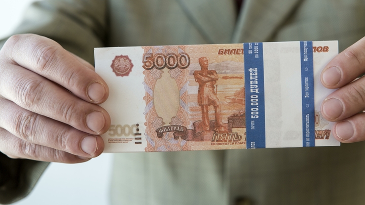 Почти миллион: Названа сумма средней взятки в Москве