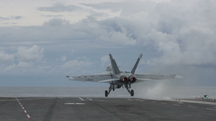 Разведка над Черным морем: У морских границ России засекли военный самолет США