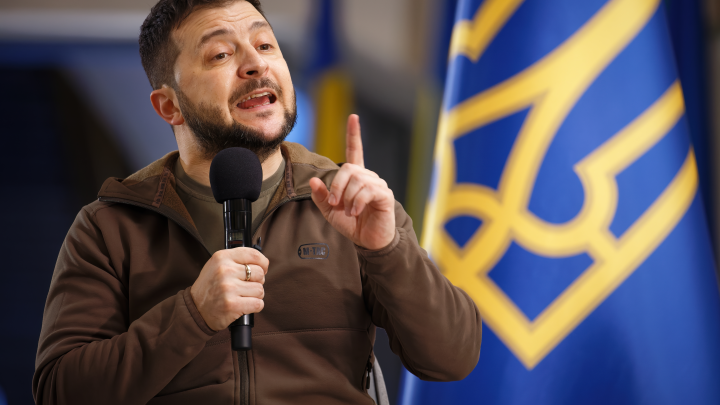 Зеленский: Байден предлагал срочную эвакуацию в первые дни СВО