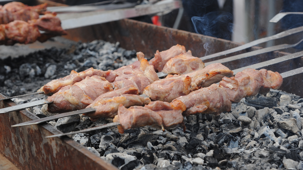 В Роскачестве поведали, как не ошибиться при покупке мяса для шашлыков В Роскачестве поведали, как не ошибиться при покупке мяса для шашлыков